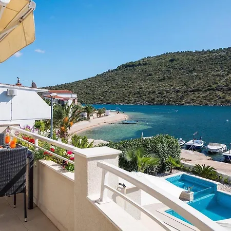 Naranca Semesterbostad